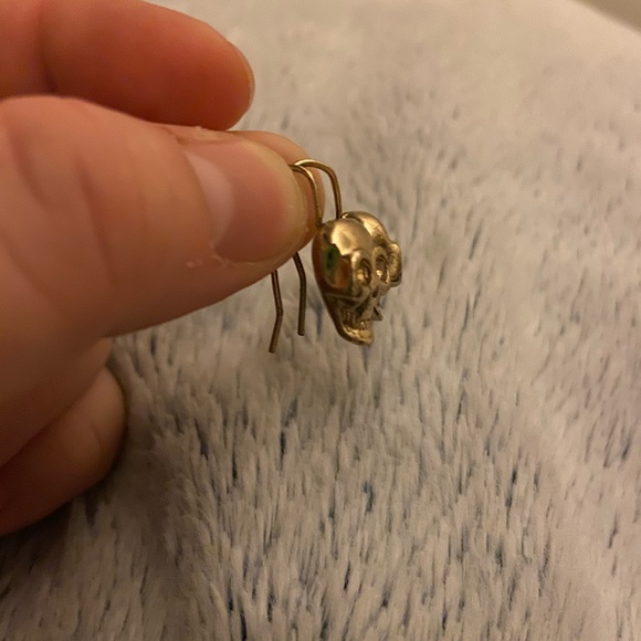Betsy Johnson gold skull earrings. - Picture 3 of 4